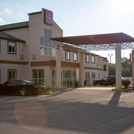 Morgantown Inn & Suites Екстериор снимка