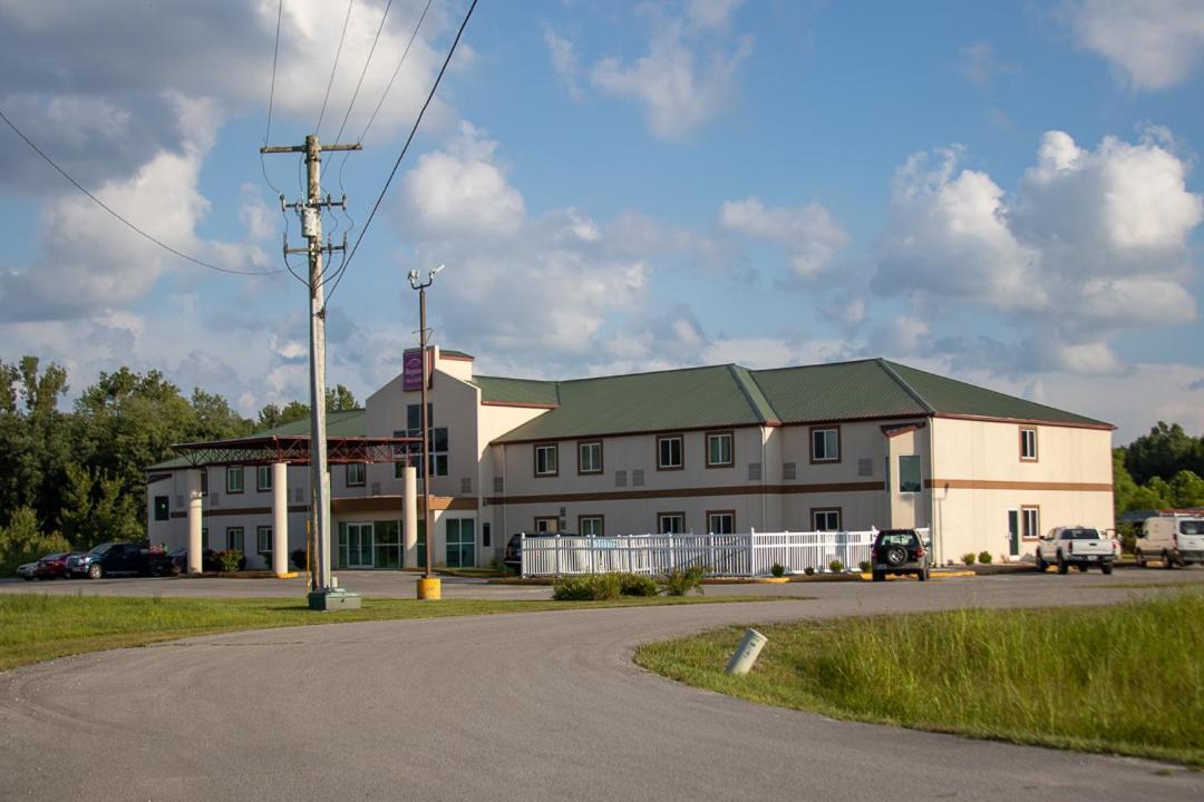 Morgantown Inn & Suites Екстериор снимка